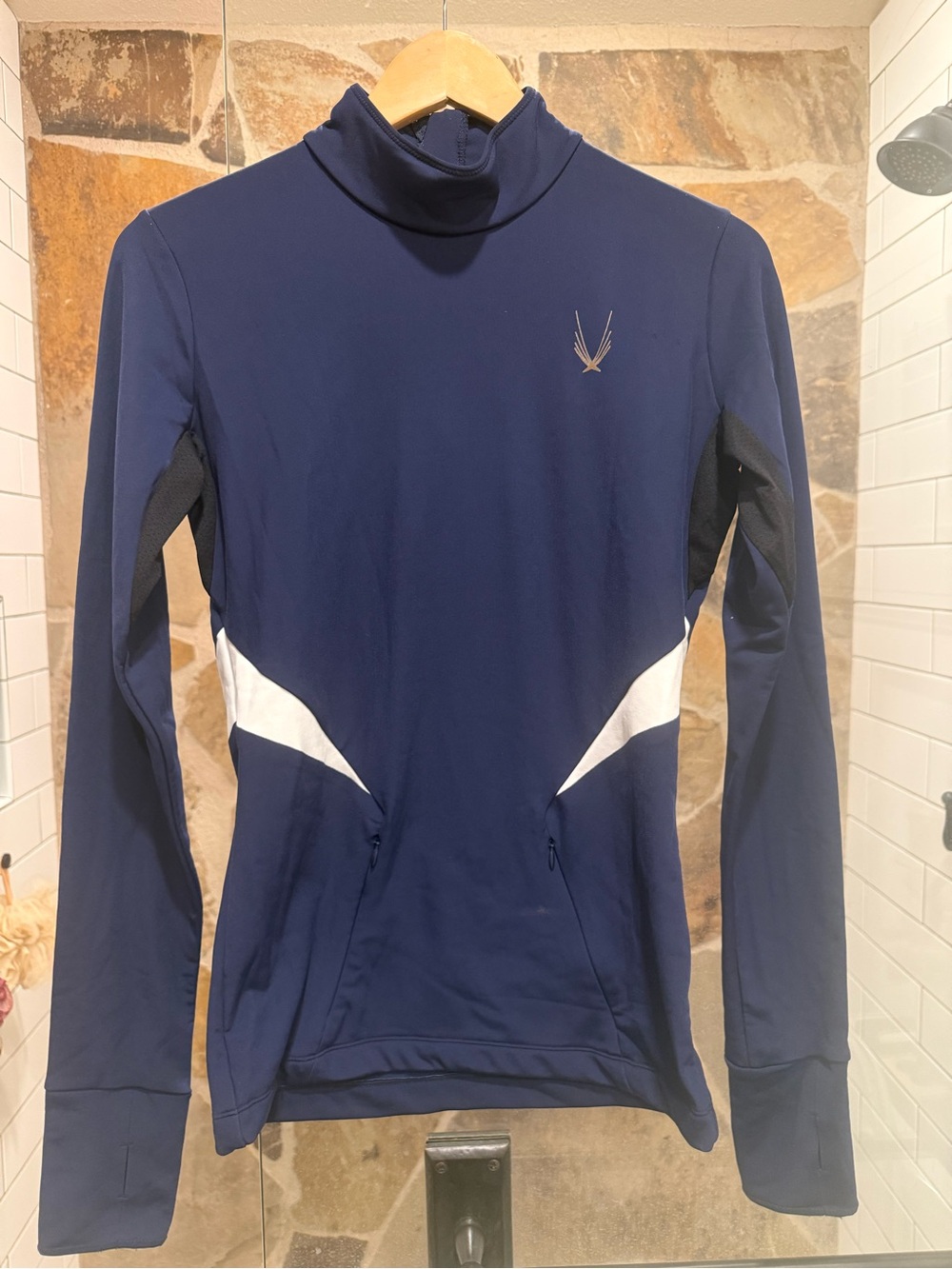 NEW LUCAS HUGH Active performance & silver workout activewear Navy L